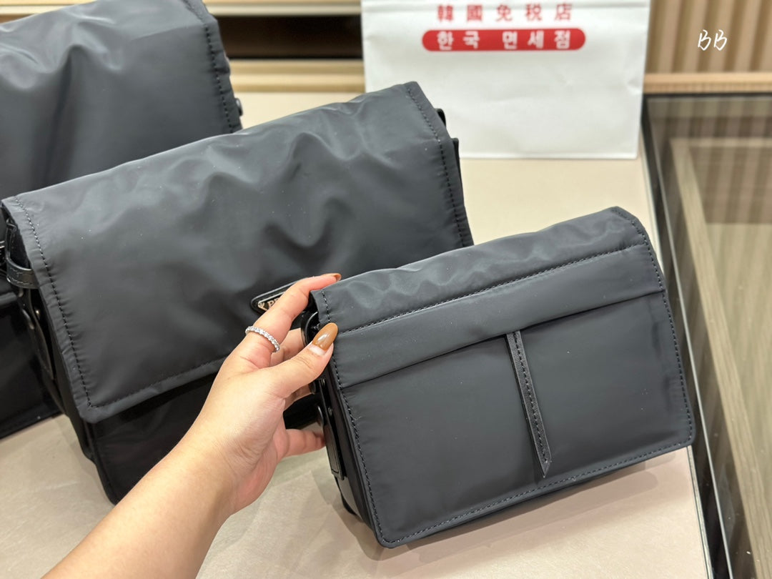 PRADA BAG-102