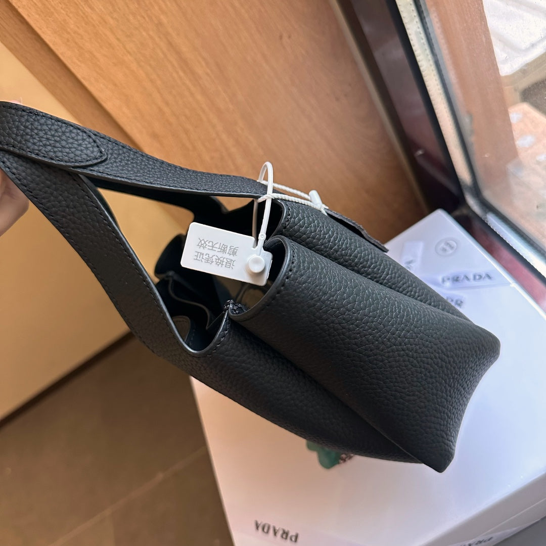 PRADA BAG-109