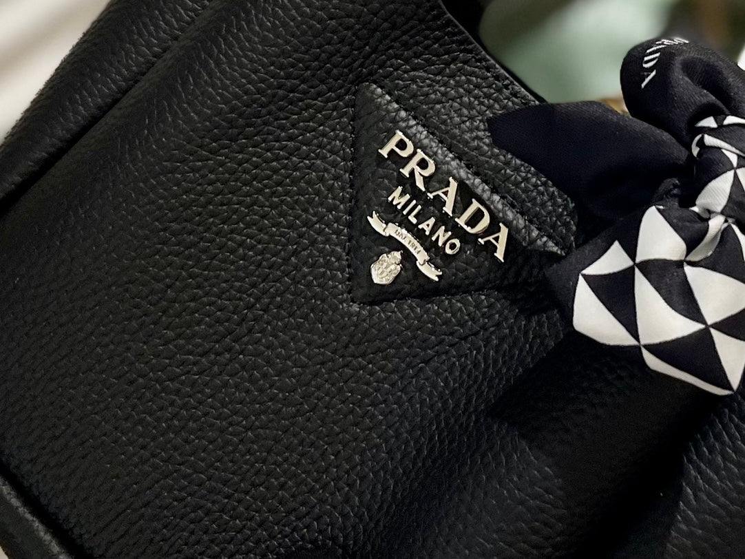 PRADA BAG-124