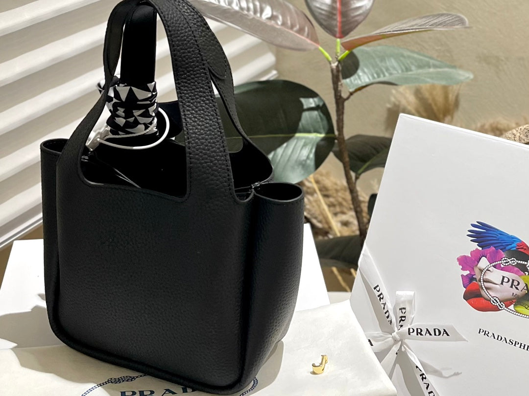 PRADA BAG-124