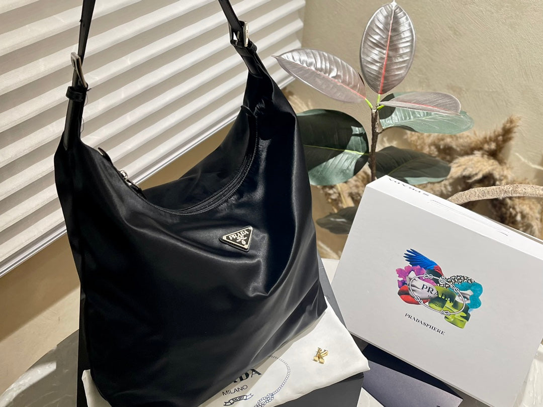 PRADA BAG-202