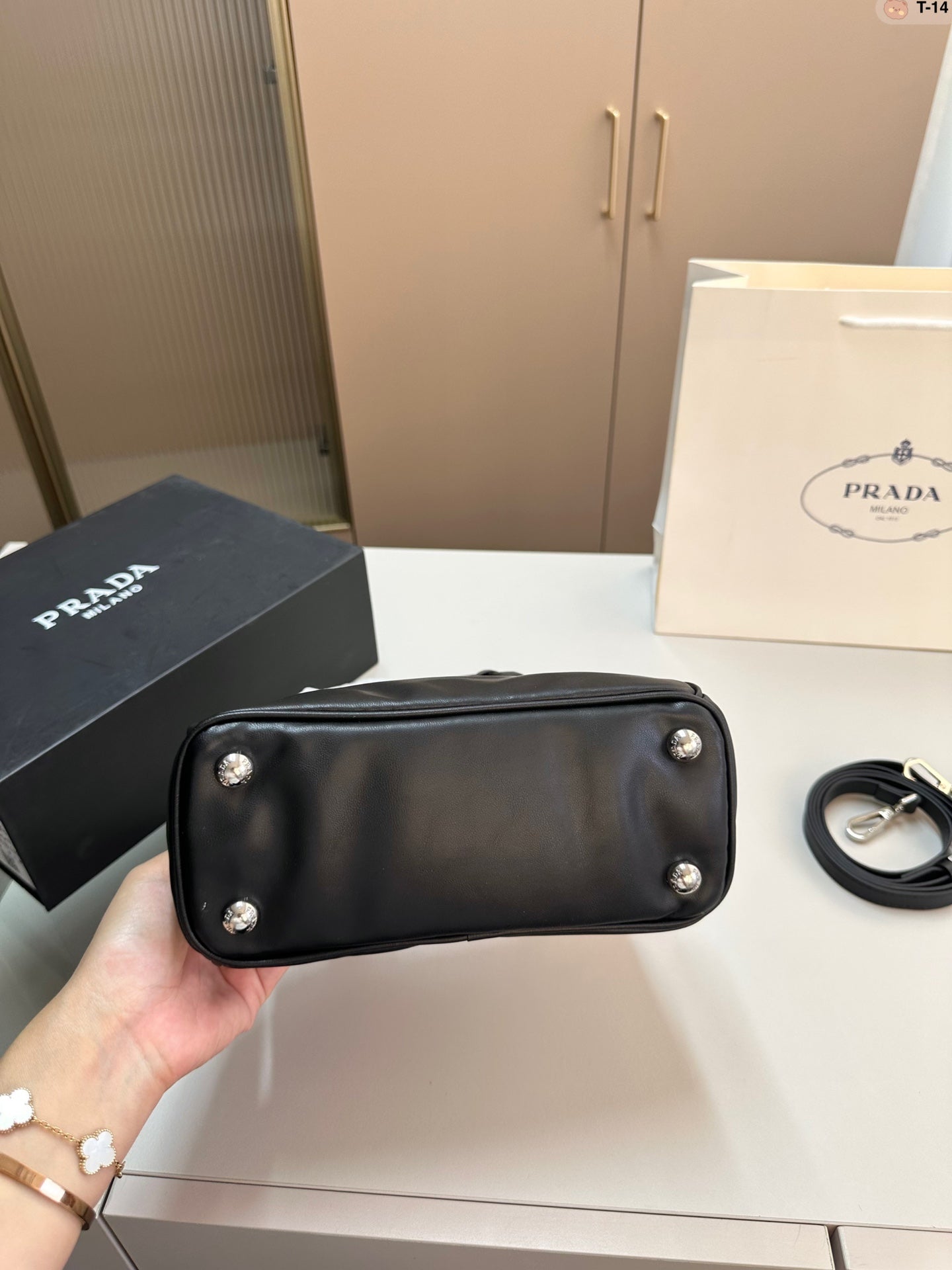 PRADA BAG-207