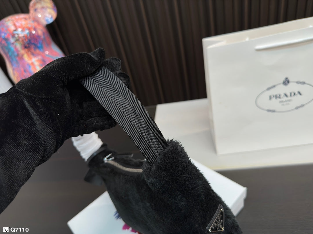 PRADA BAG-239