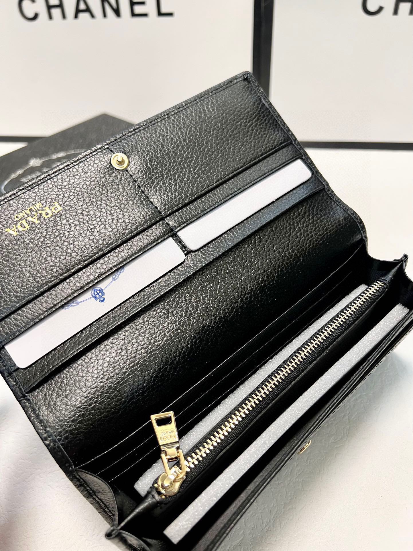 PRADA BAG-281