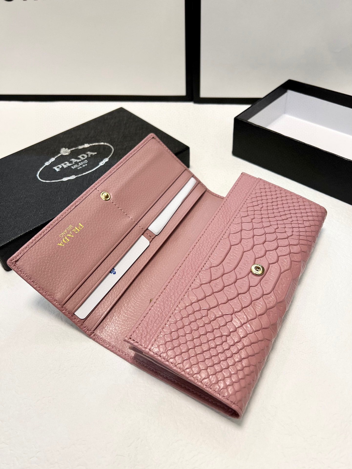 PRADA BAG-282