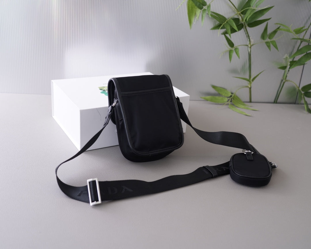 PRADA BAG-372
