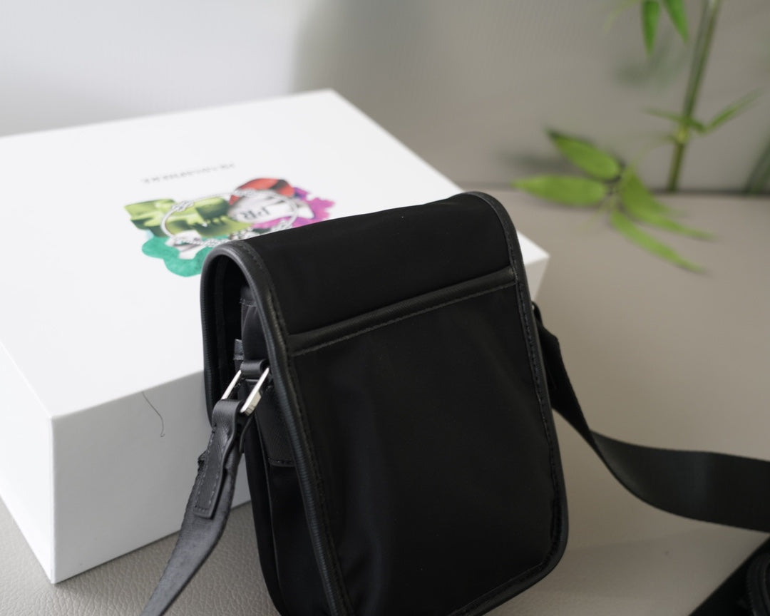 PRADA BAG-372