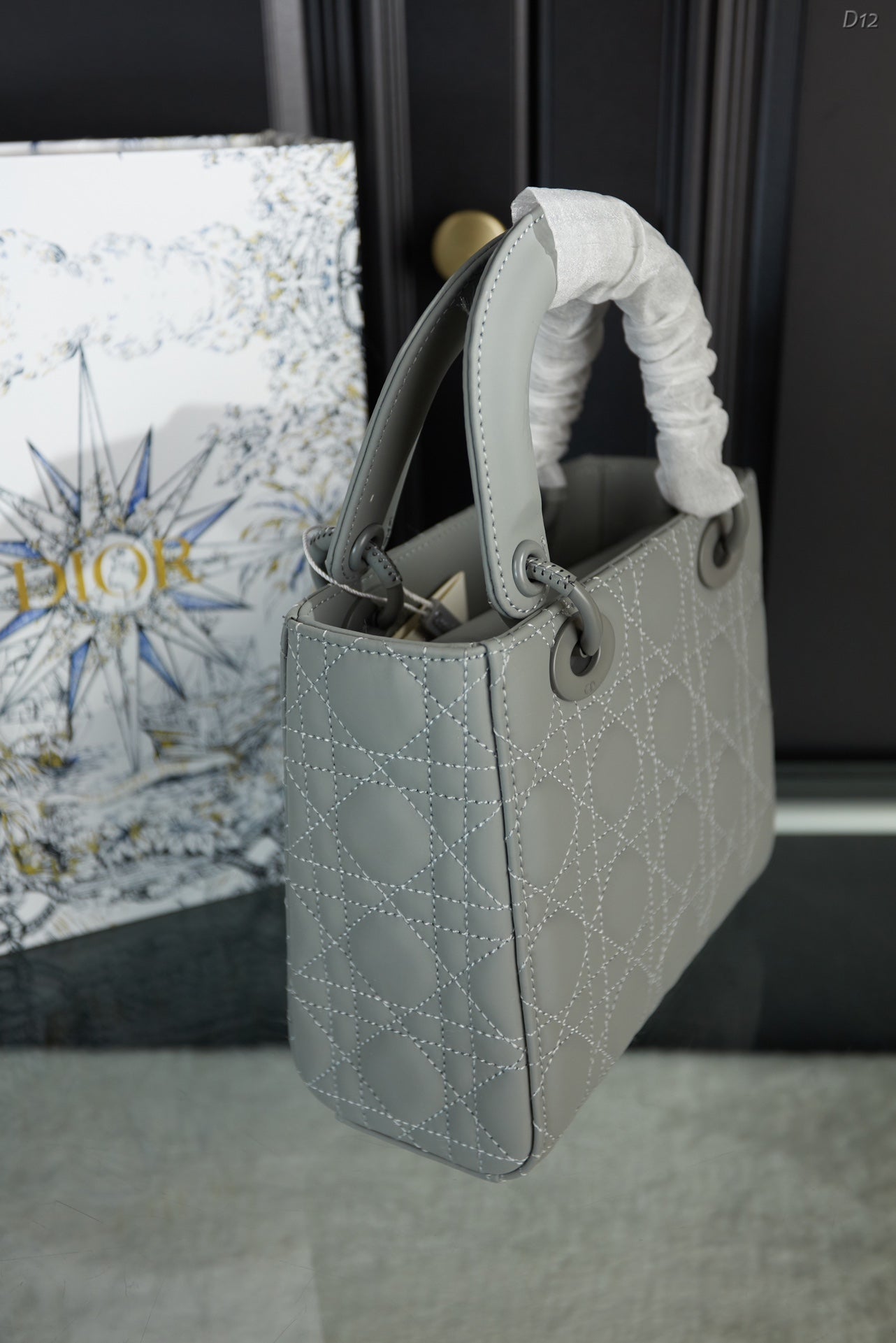DIOR-575