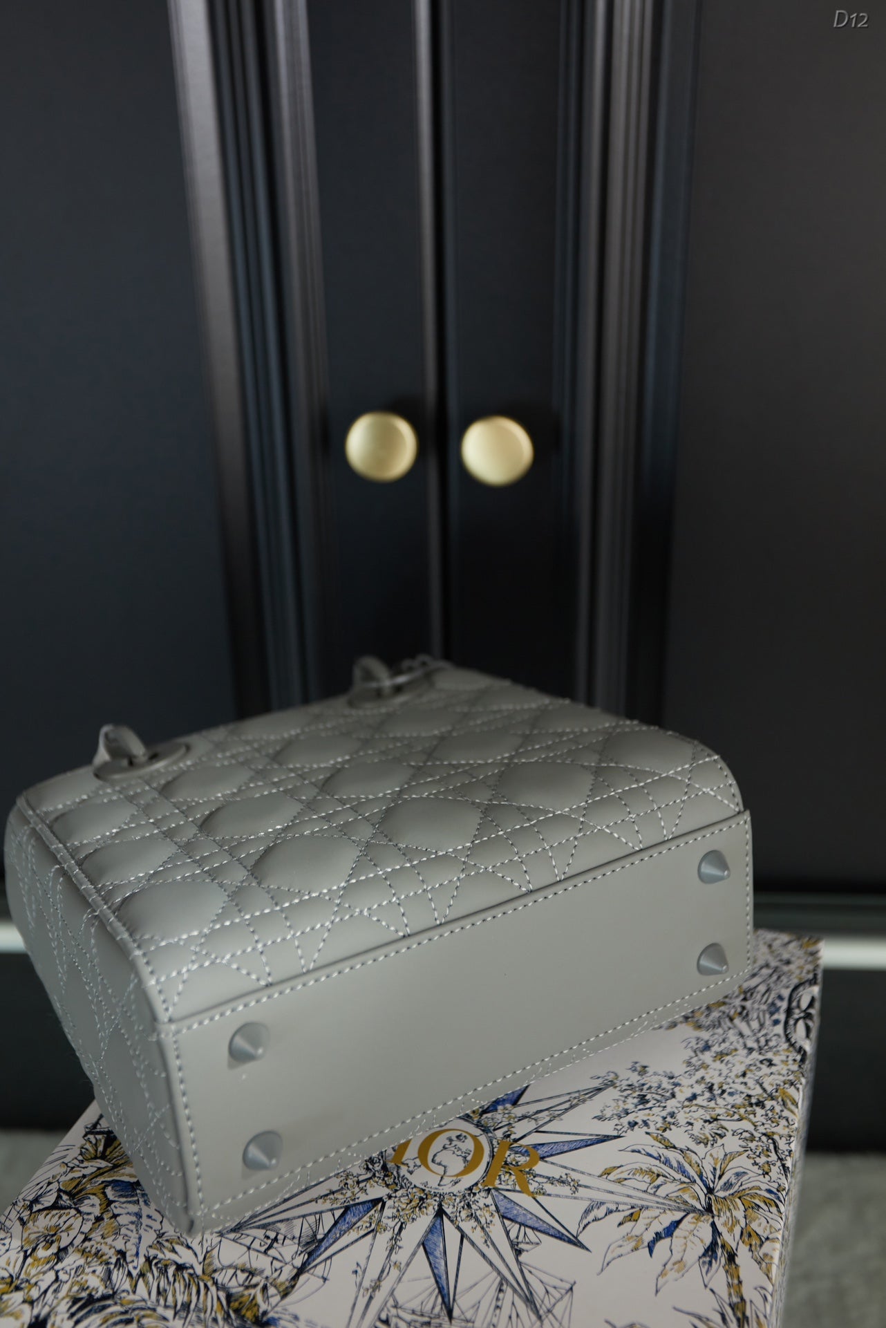 DIOR-575