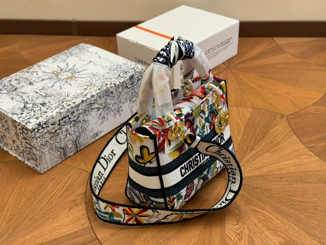 DIOR-684