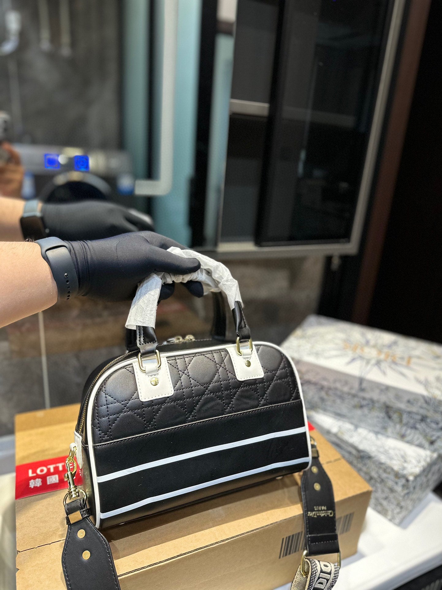 DIOR-482