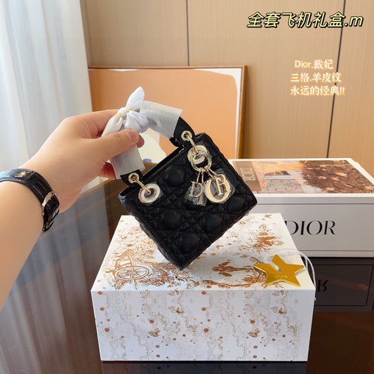 DIOR-553