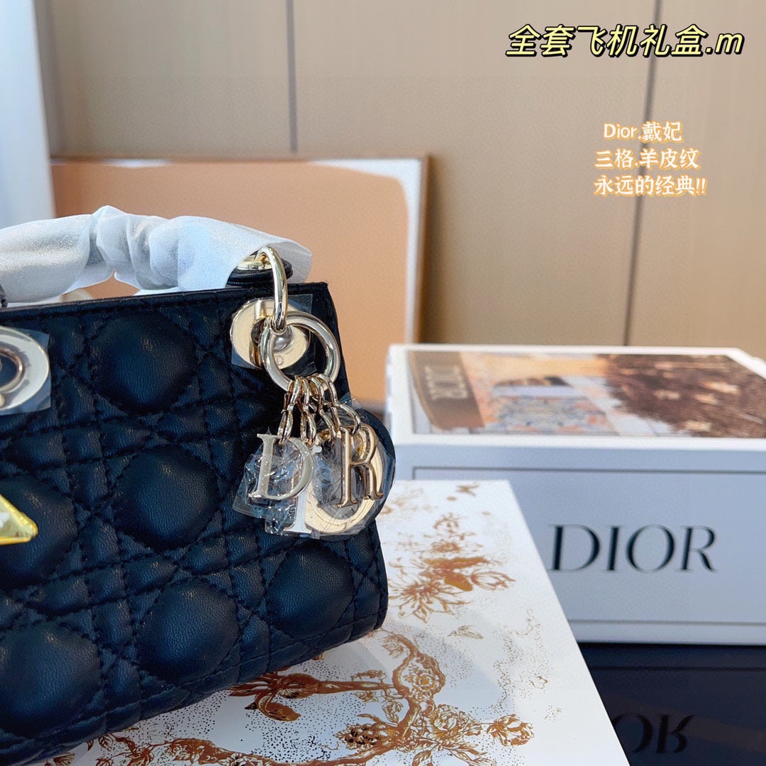 DIOR-553