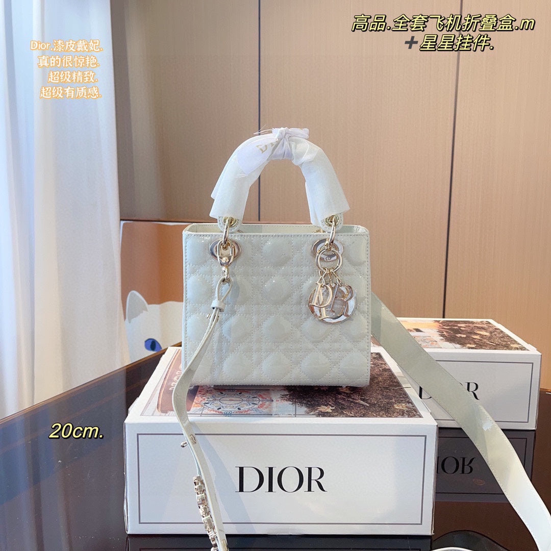 DIOR-641
