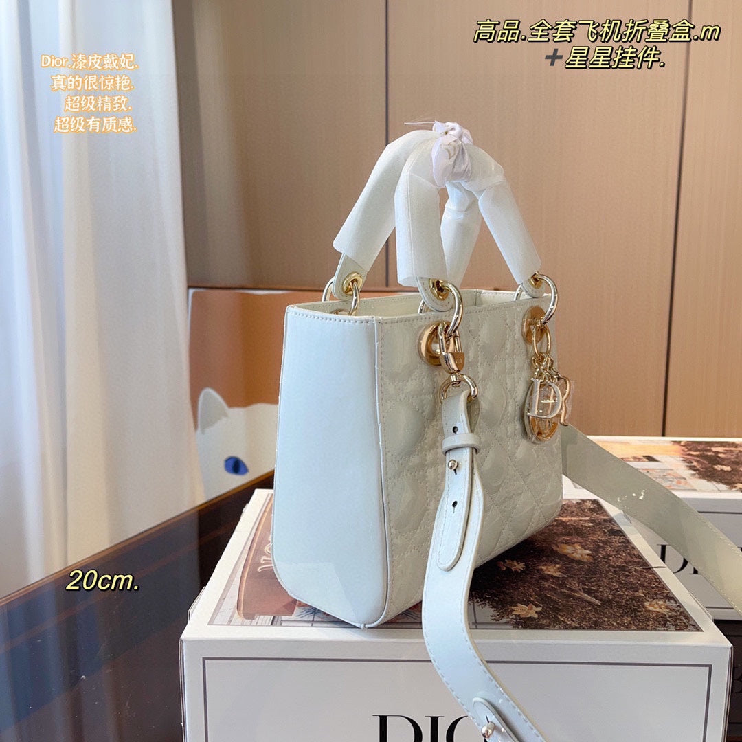 DIOR-641
