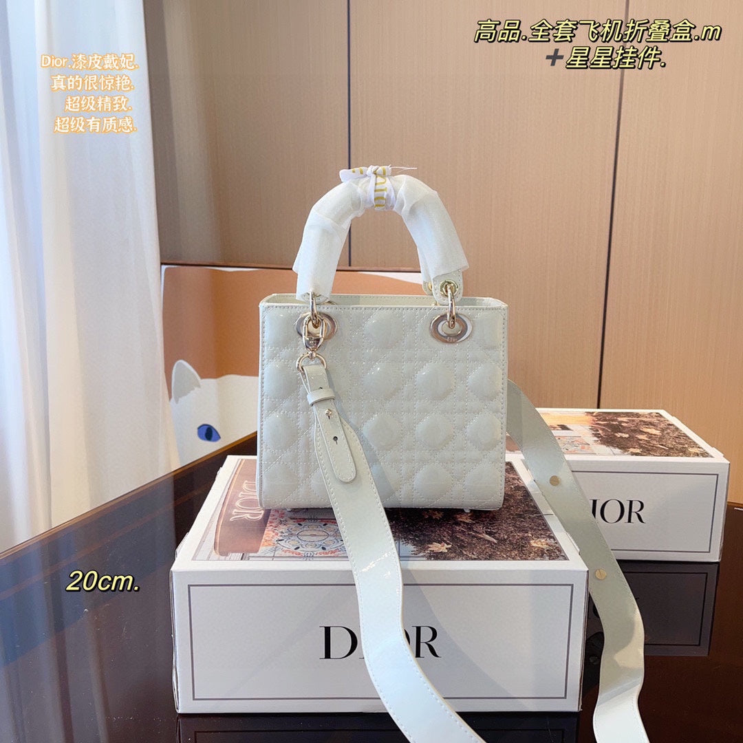 DIOR-641
