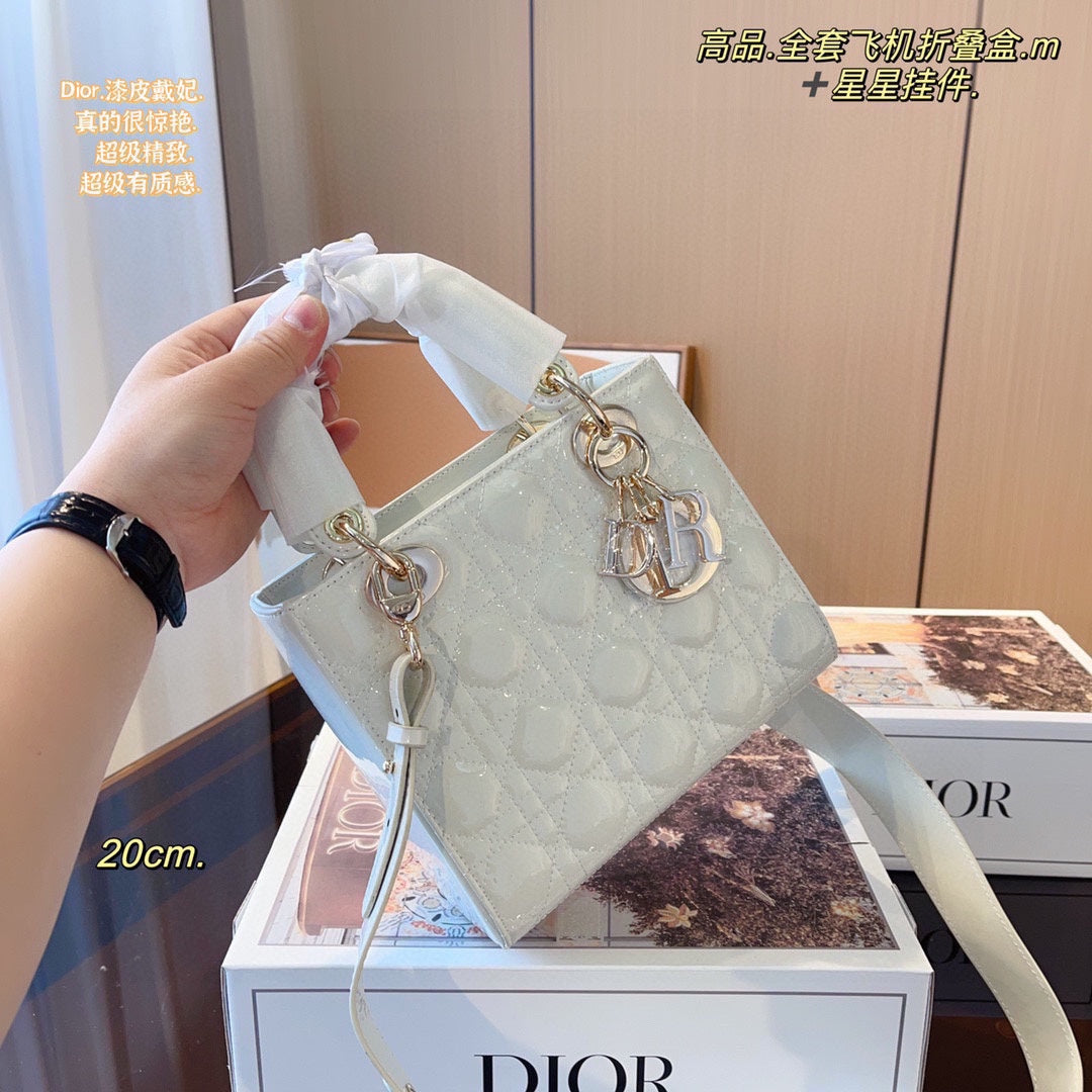 DIOR-641