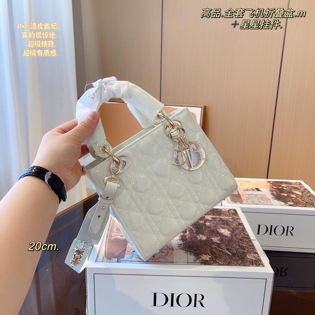 DIOR-641