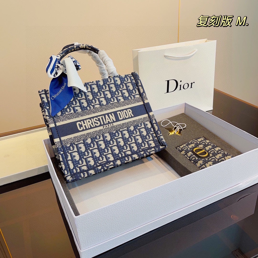 DIOR-649