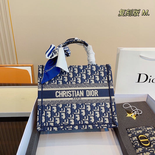 DIOR-649