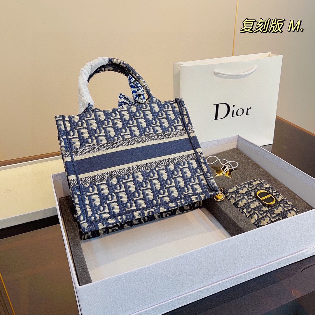 DIOR-649
