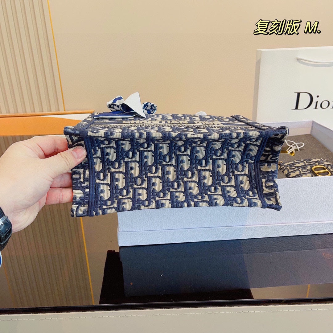 DIOR-649