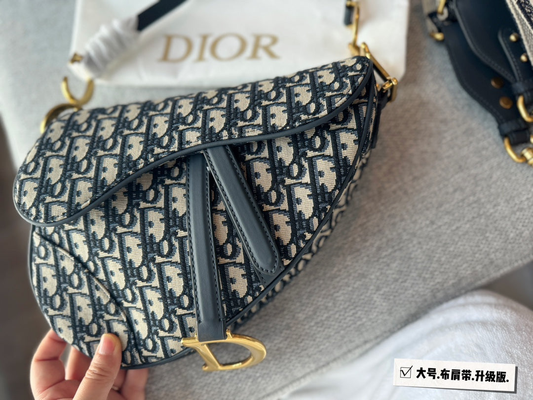 DIOR-607
