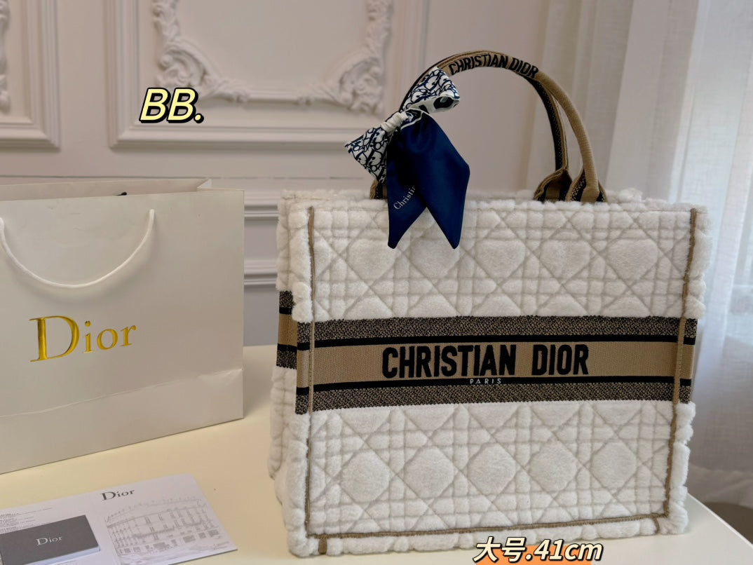 DIOR-664