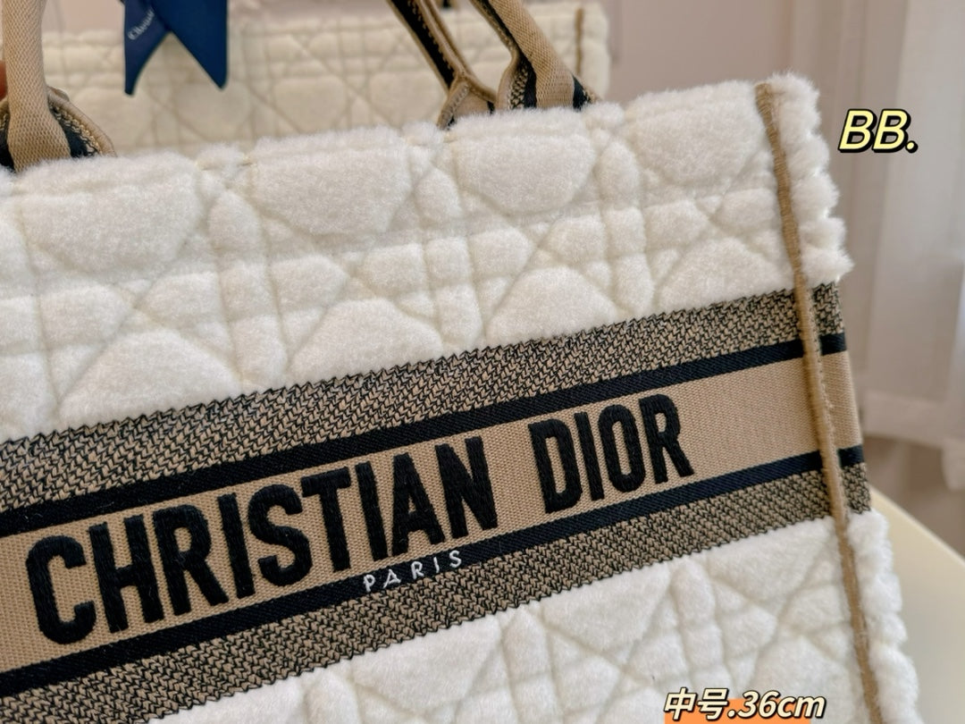 DIOR-664