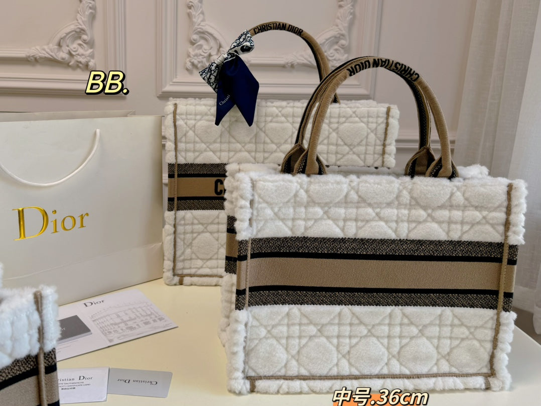 DIOR-664