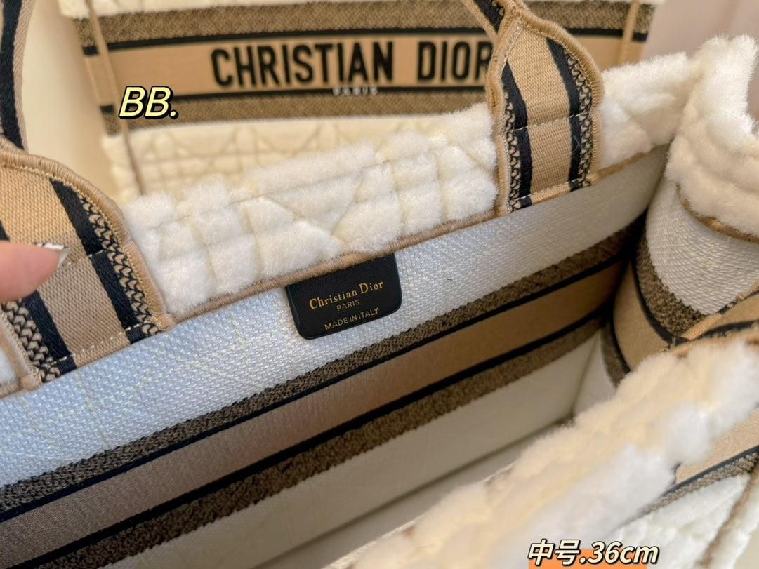 DIOR-664