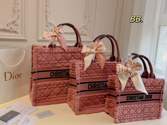 DIOR-670