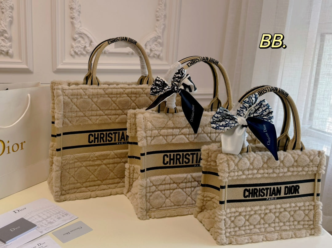 DIOR-670