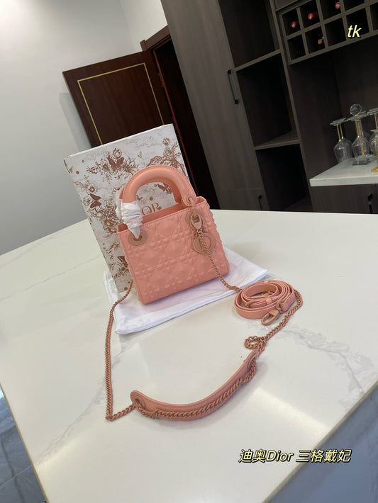 DIOR-613