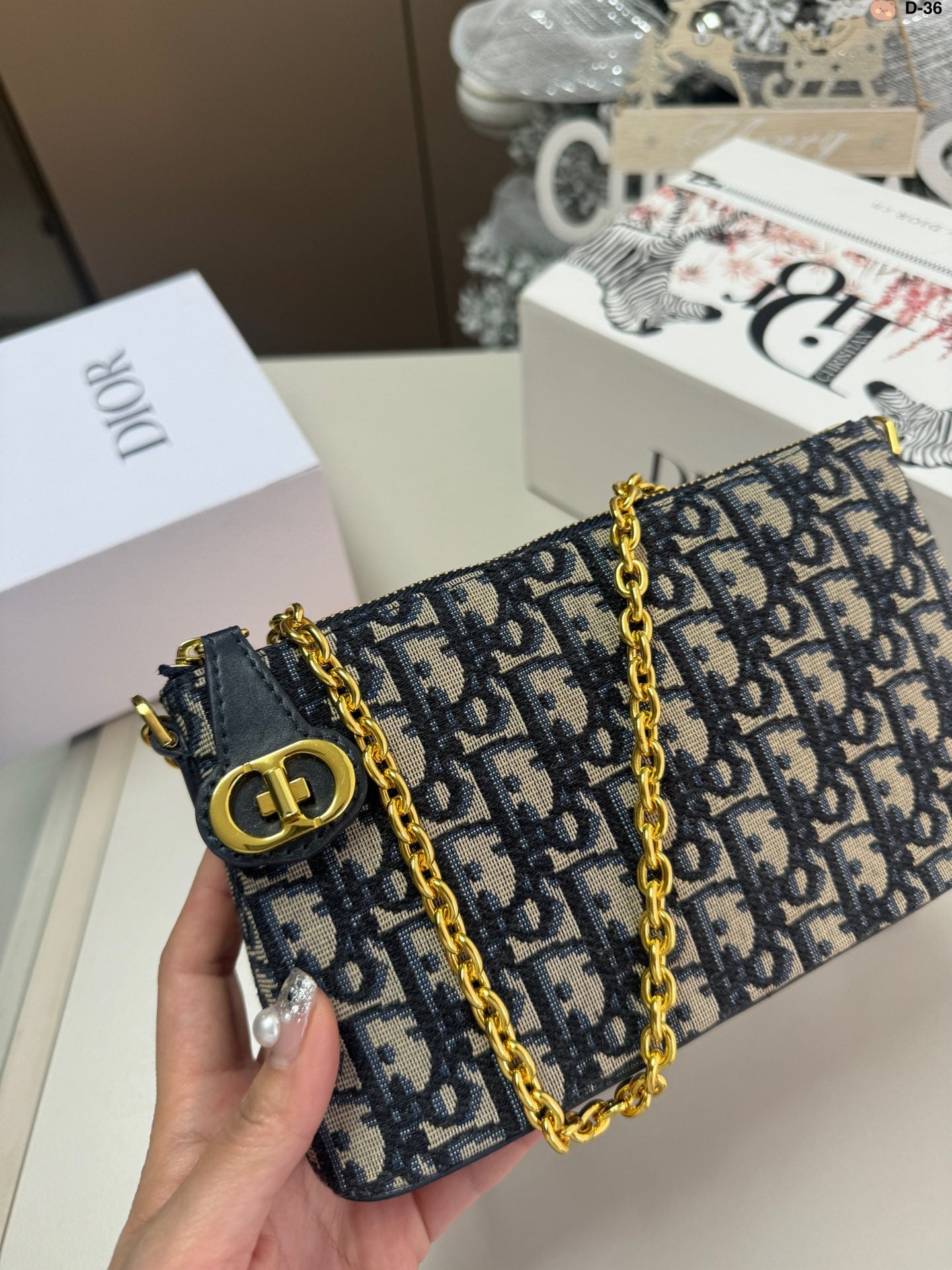 DIOR-498