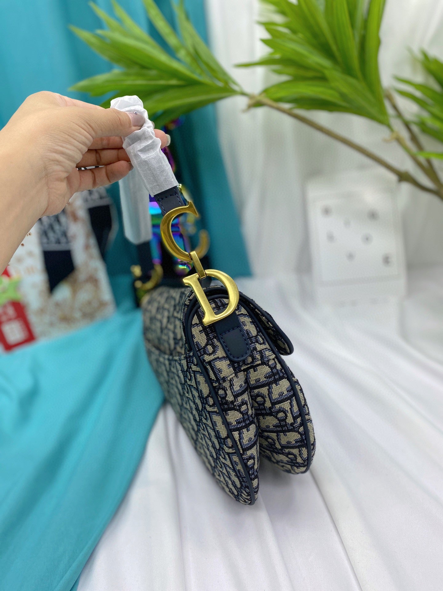 DIOR-542