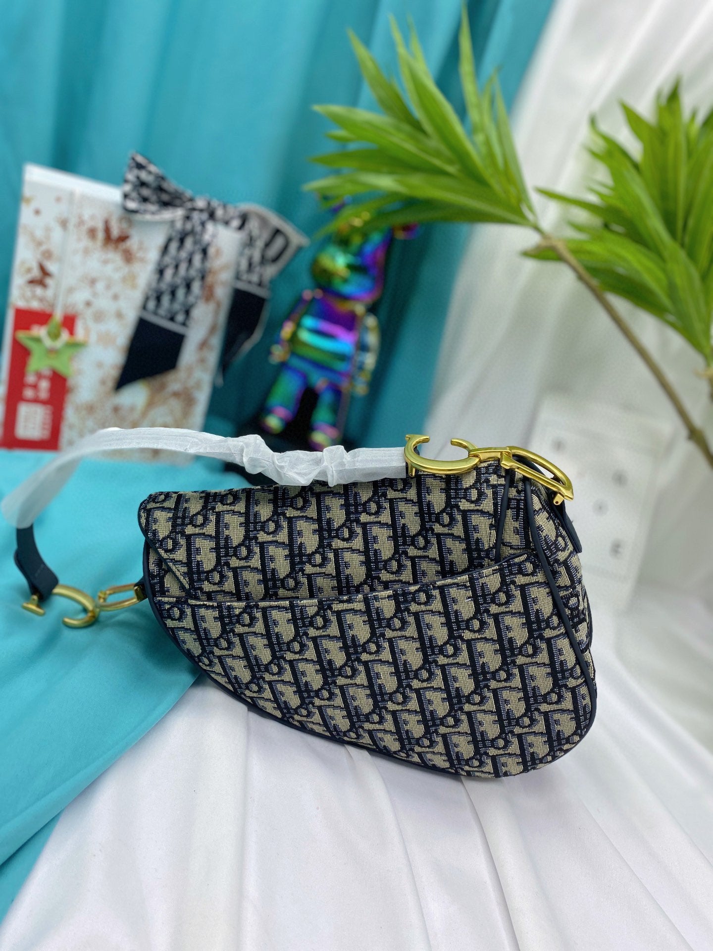 DIOR-542