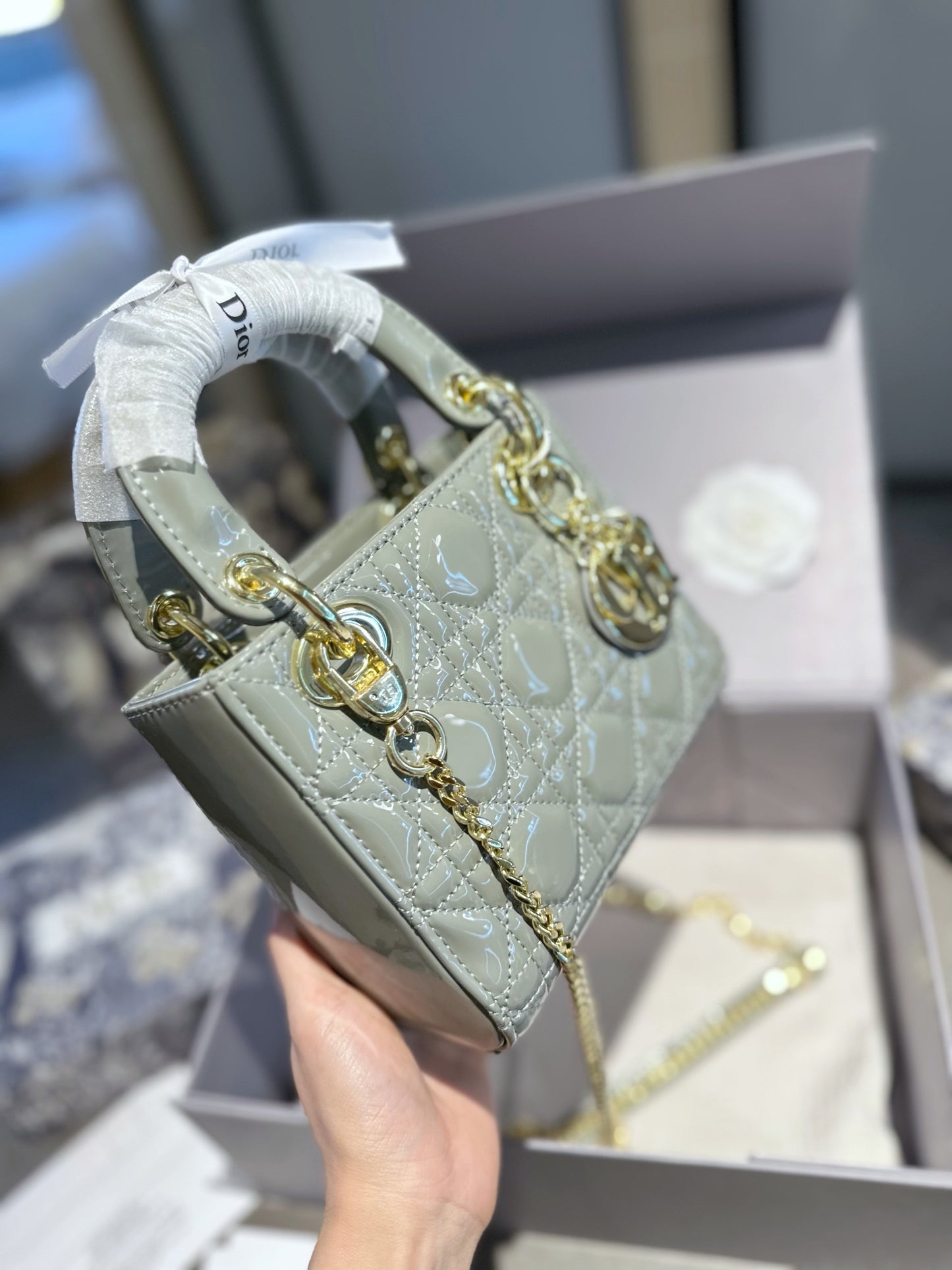 DIOR-548