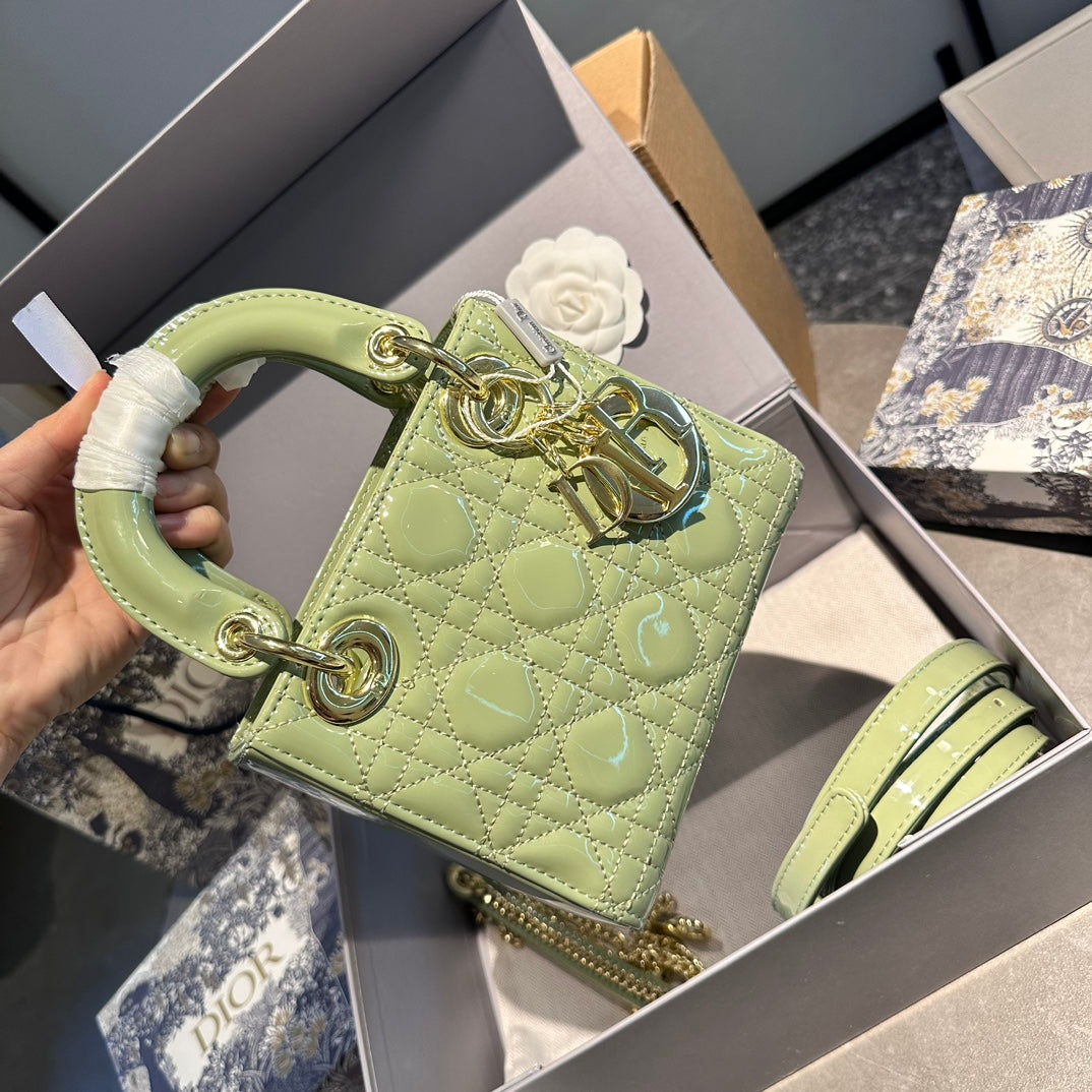 DIOR-547
