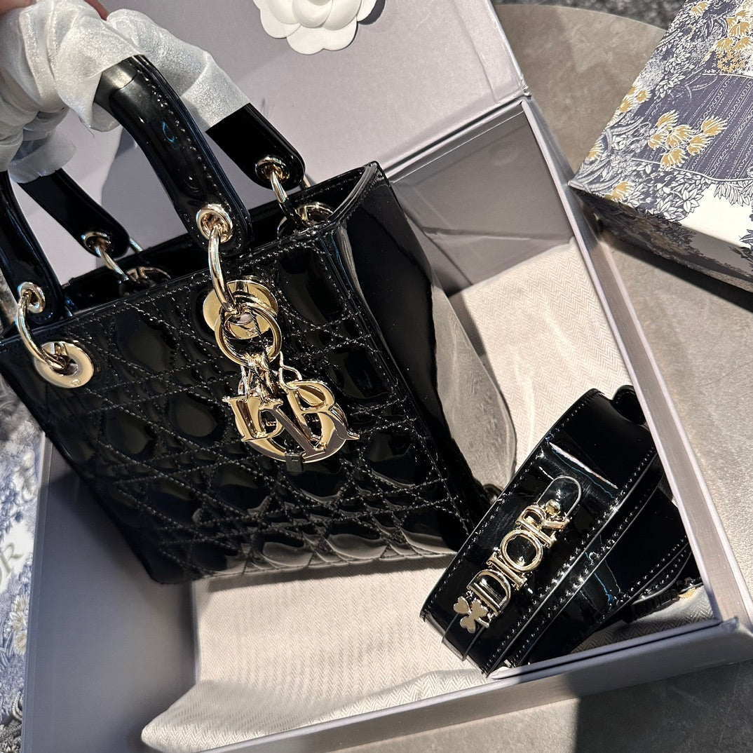 DIOR-562