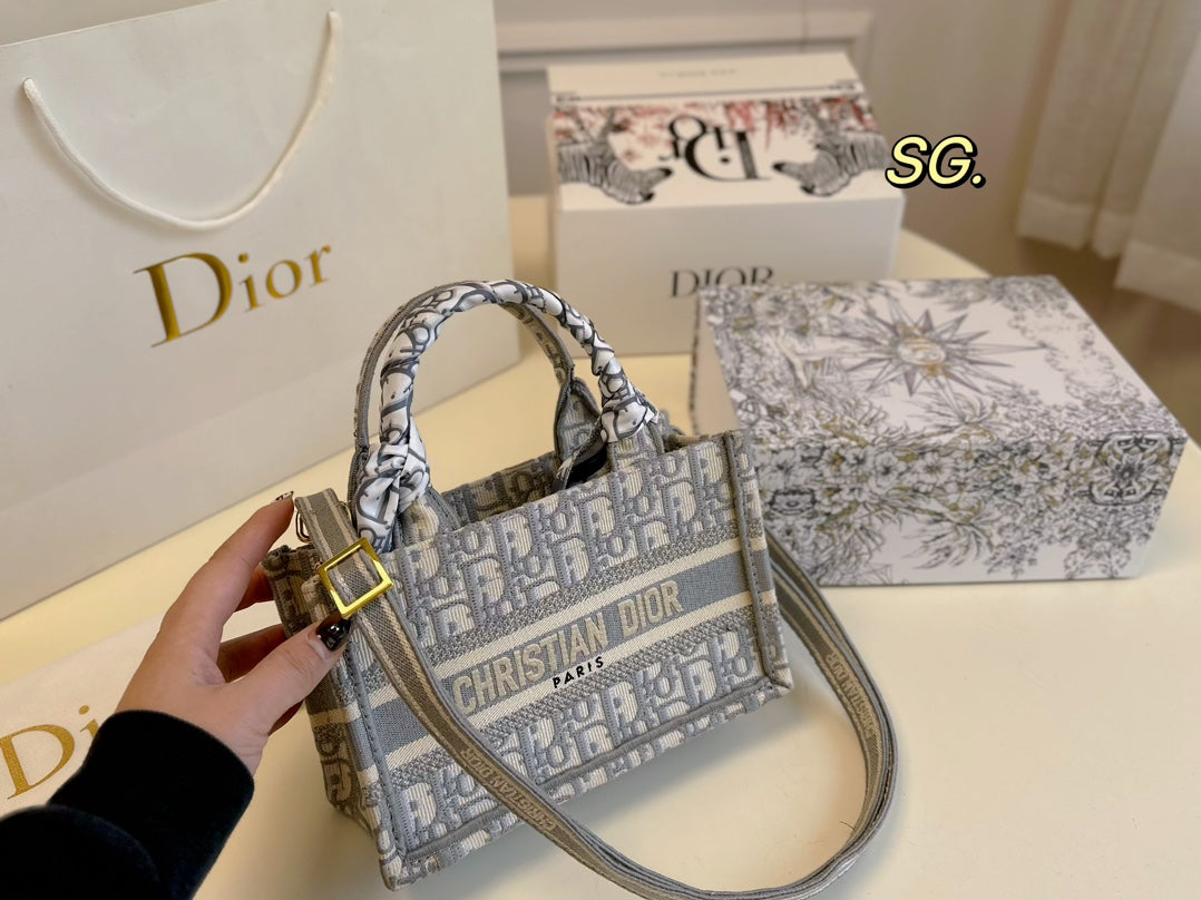 DIOR-586