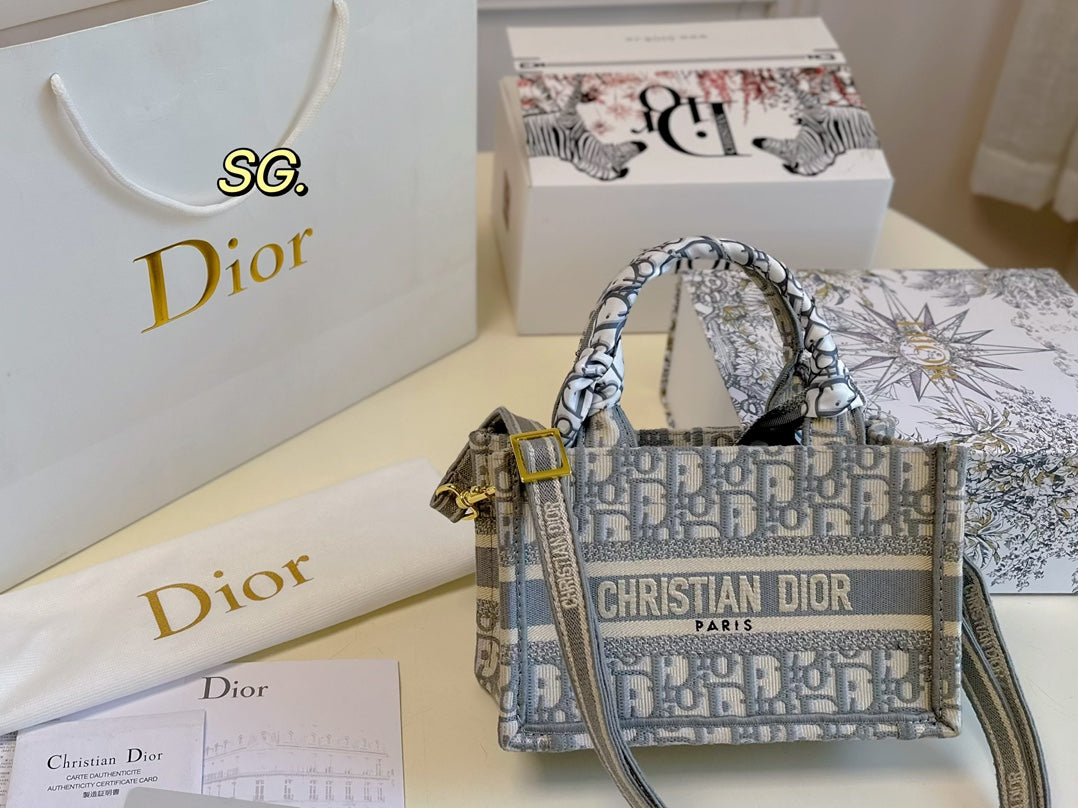 DIOR-586