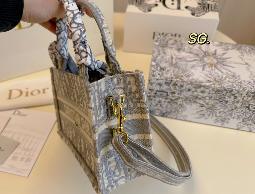 DIOR-586
