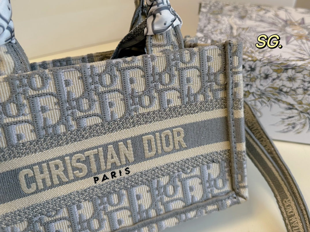 DIOR-586