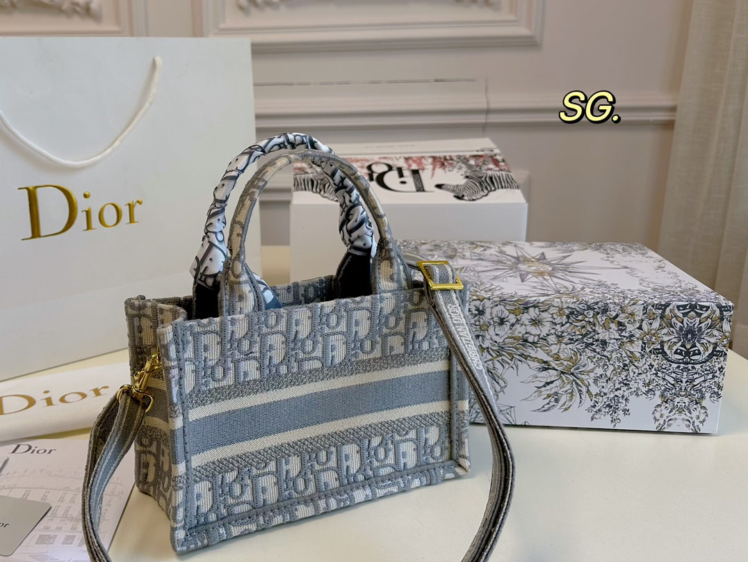 DIOR-586