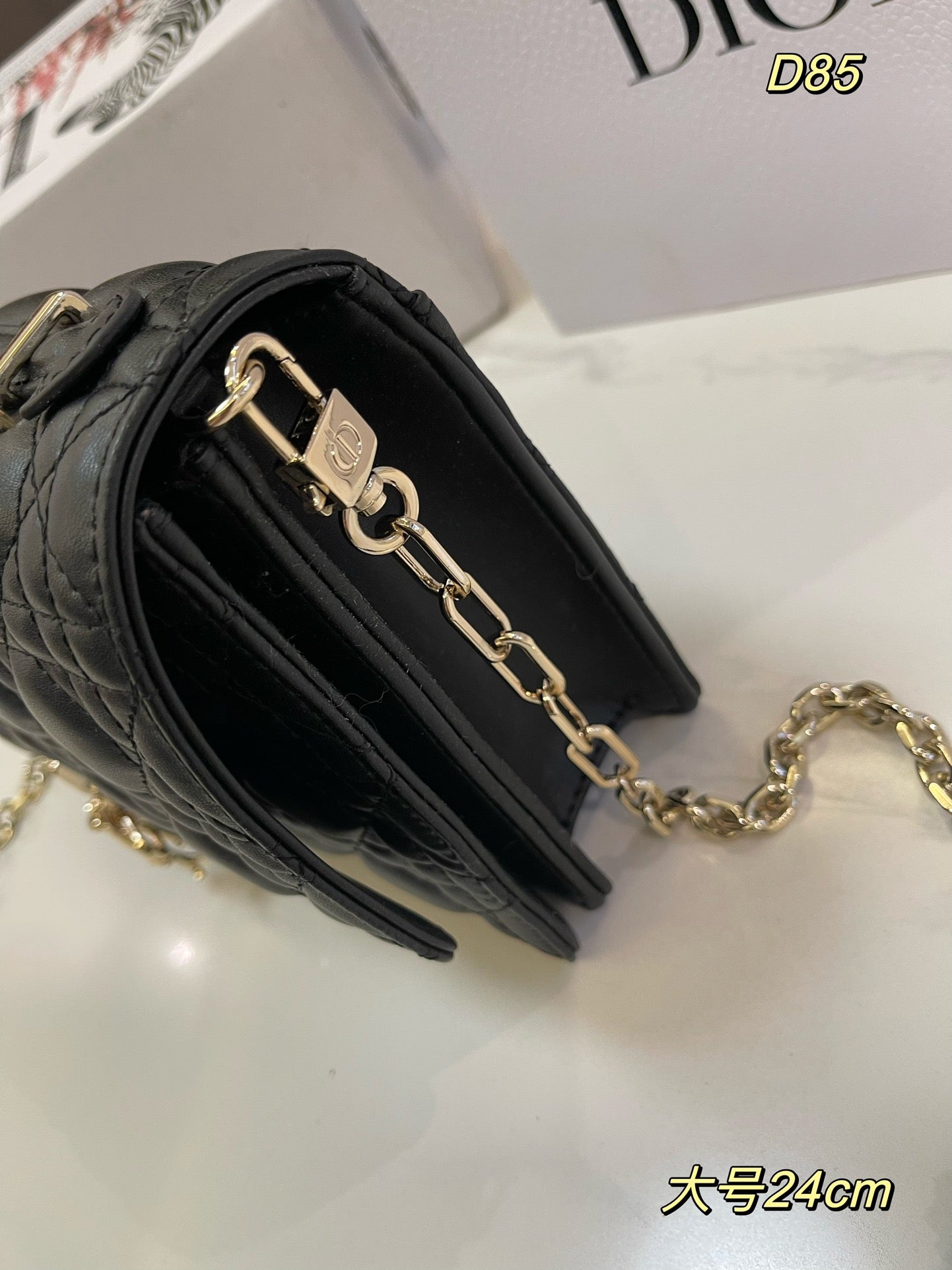 DIOR-593