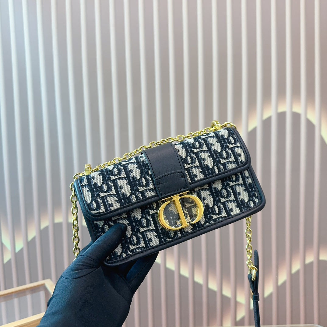 DIOR-472