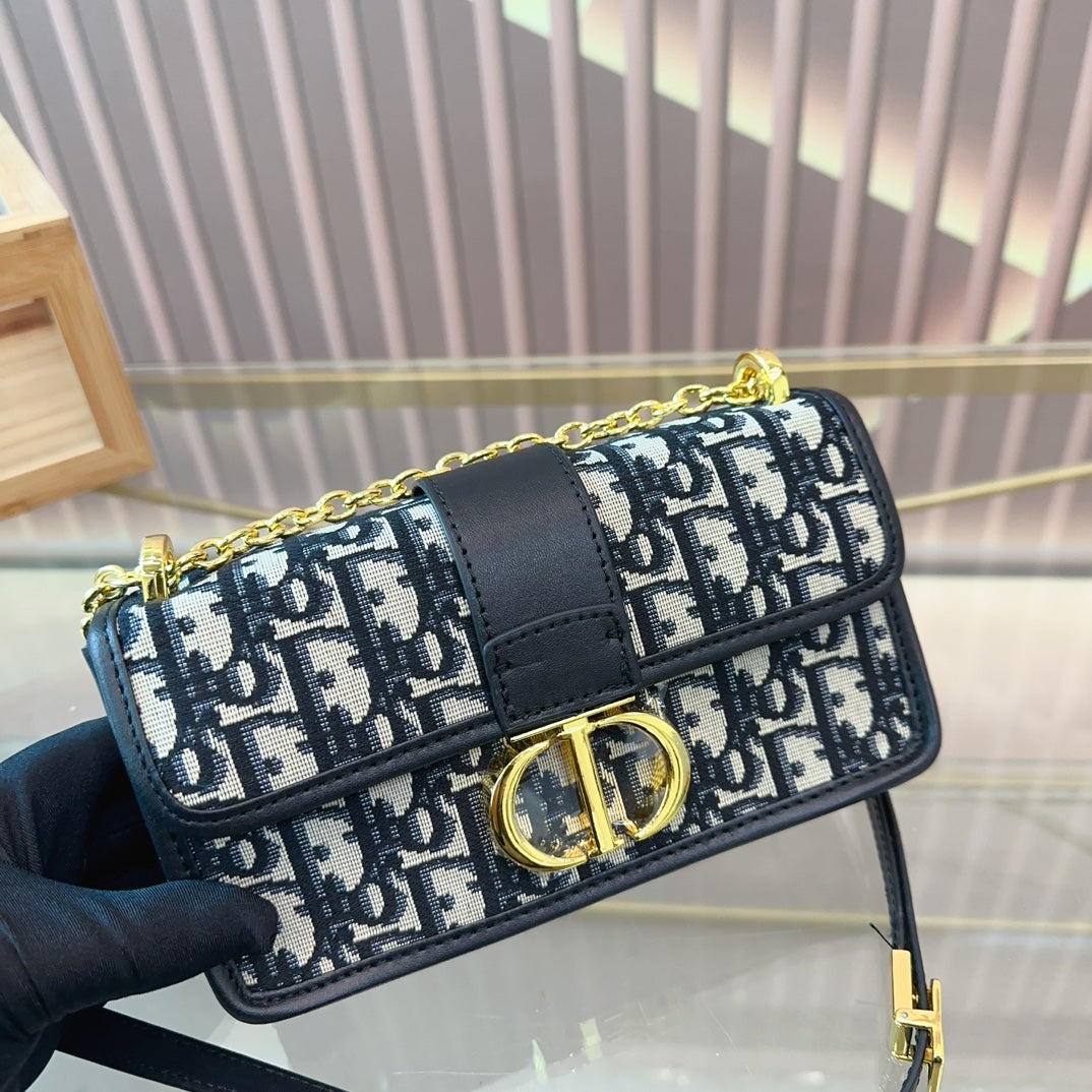DIOR-472