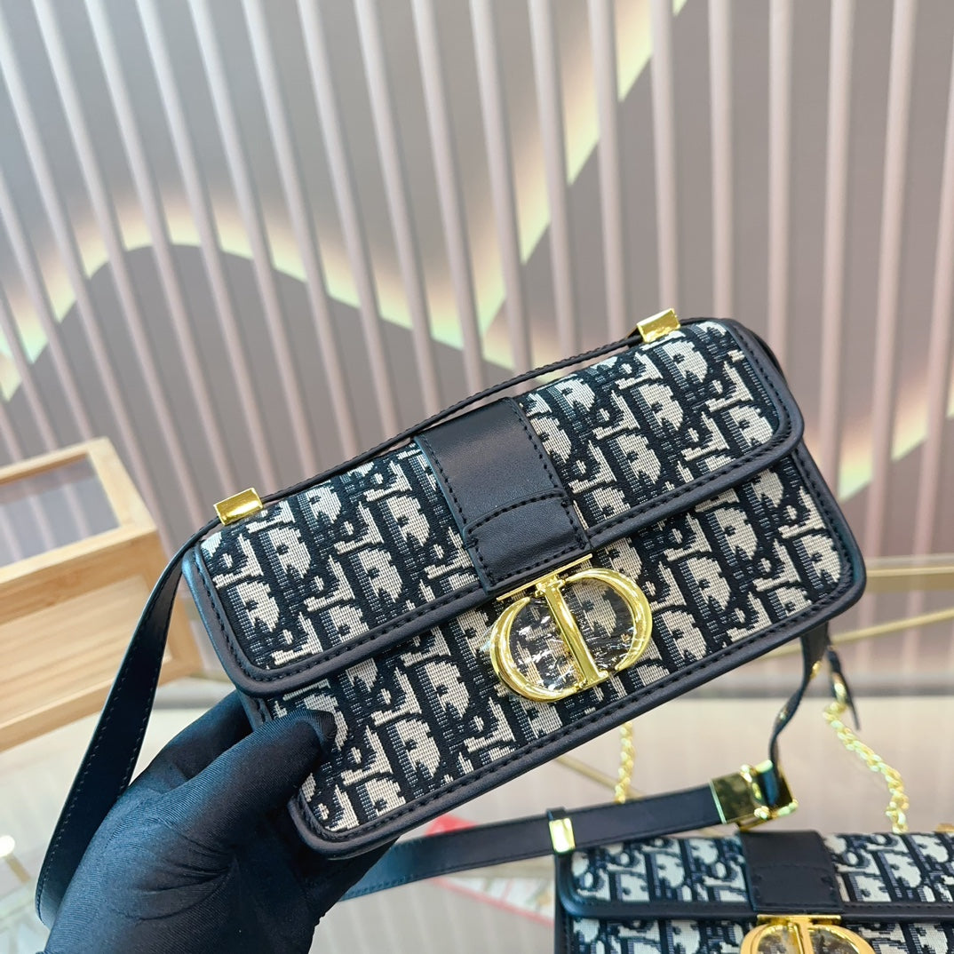 DIOR-472