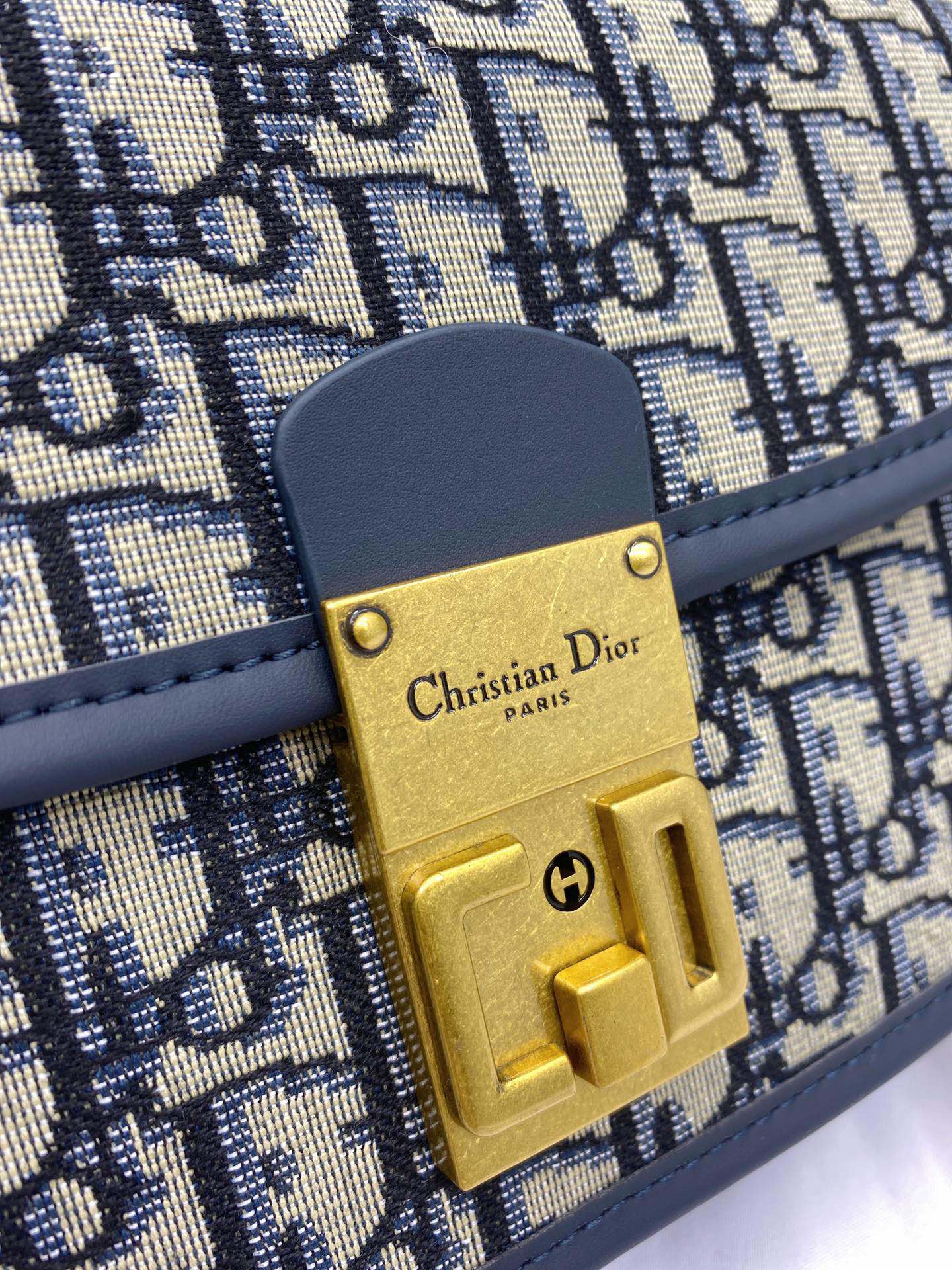 DIOR-531